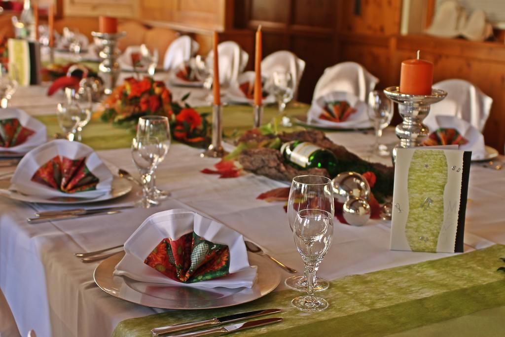 Gasthof - Hotel Zum Loewen Schwabthal Buitenkant foto